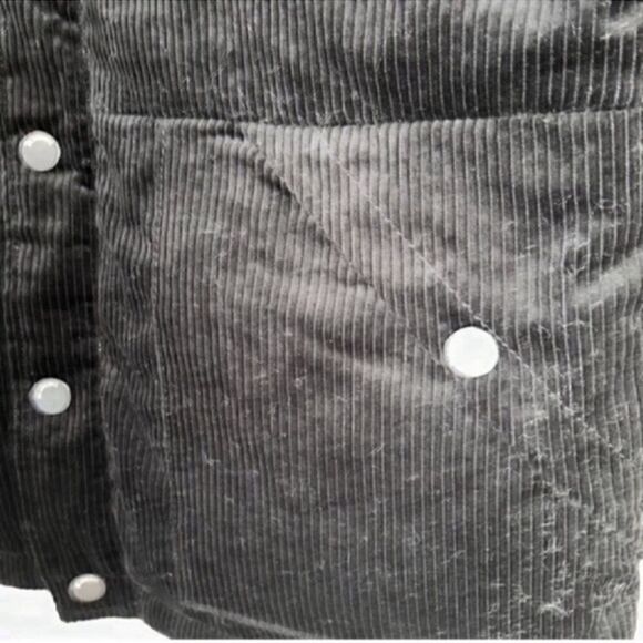 BLANK NYC Men's Black Corduroy
Vest(Size Large) - Picture 8 of 8